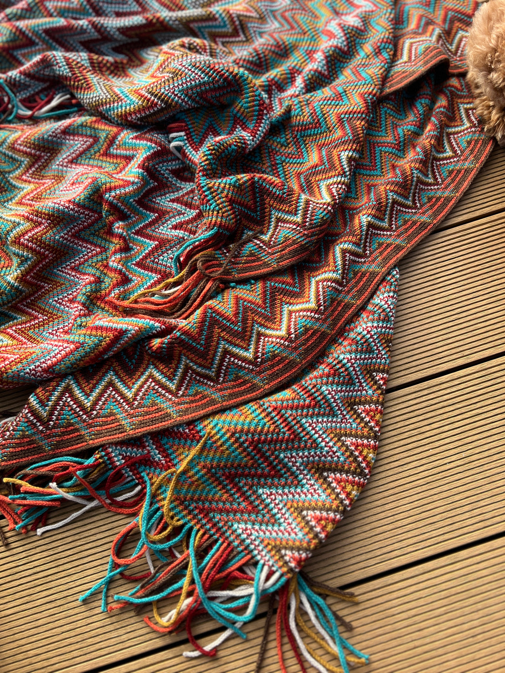 Chevron Blanket Shawl | Red