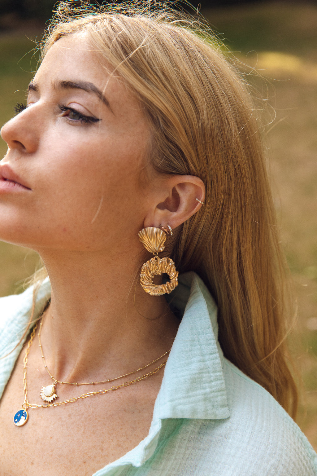 Nymph Shell Earrings in Gold